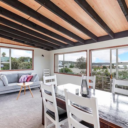 Couches, Bar Table & Kawau View Villa Snells Beach Exteriör bild